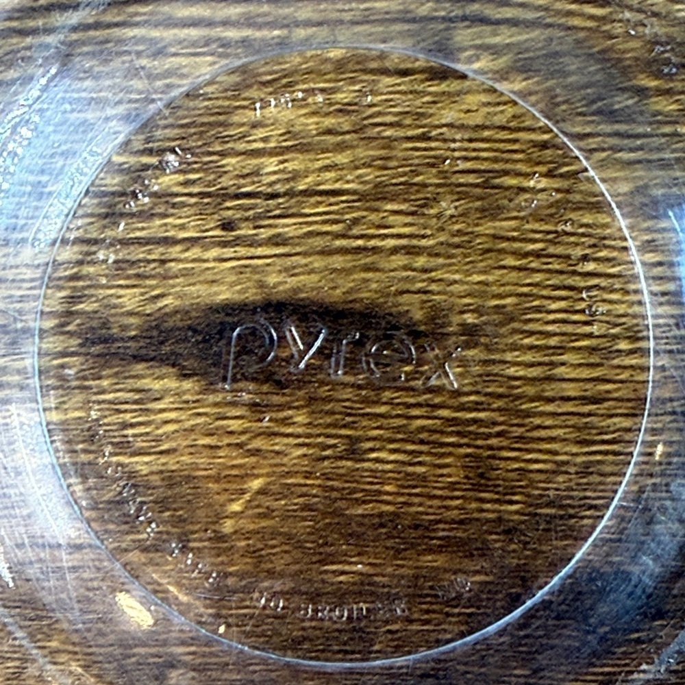 Pyrex Transparent Glass Serving Bowl - Picture 6 of 6